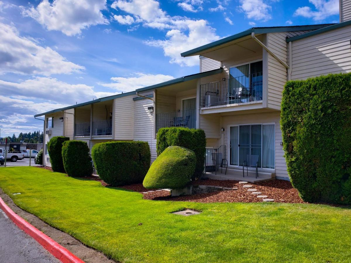 Quality Inn & Suites Vancouver - Hazel Dell Exterior foto